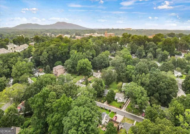 Photo 3 of Single family home for sale at 414 Alexander Cir Se, Marietta, GA 30060 | MLS# 10816221 | Listing updated on 2026-09-16