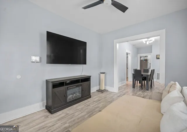 Photo 4 of Single family home for sale at 1002 W 52nd Street, Savannah, GA 31405 | MLS# 10757851 | Listing updated on 2026-08-20