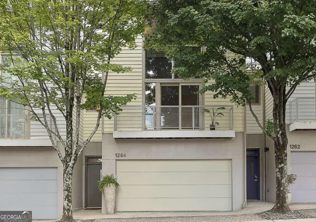 Photo 2 of Sale Pending at 1264 Van Allen Mews Nw, Atlanta, GA 30318 | MLS# 10788141 | Listing updated on 2026-09-14