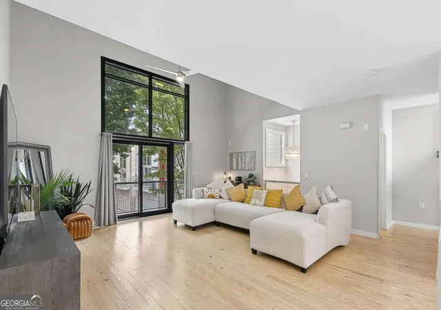 Photo 3 of Sale Pending at 1264 Van Allen Mews NW, Atlanta, GA 30318 | MLS# 10788141 | Listing updated on 2026-09-14