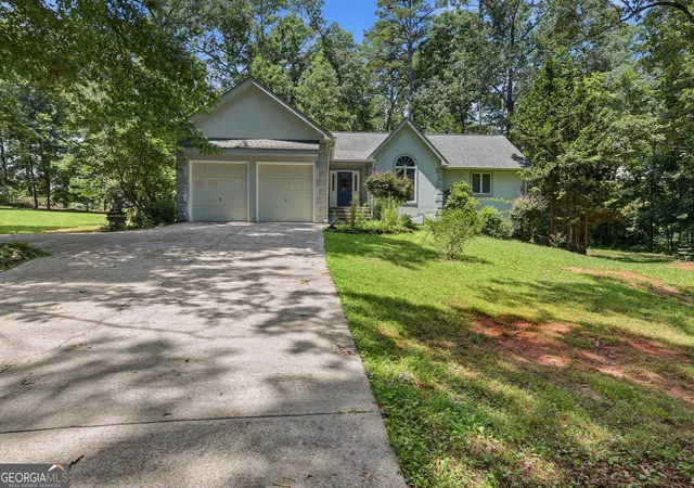 1st image of 419 Thornwood Cir, Mount Airy, GA 30563 | MLS# 10808353