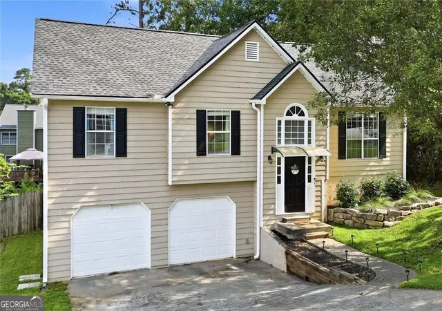 3rd image of 4929 Shallow Ridge Rd Ne, Kennesaw, GA 30144 | MLS# 10805780