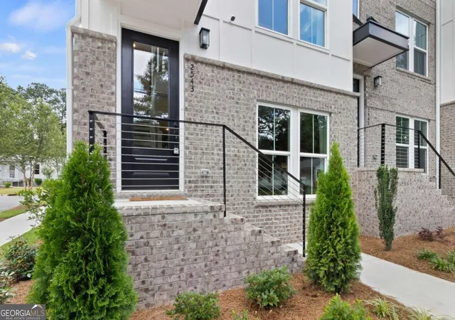 Photo 2 of Sale Pending at 1924 Rogers Ct, Atlanta, GA 30318 | MLS# 10688101 | Listing updated on 2026-09-04