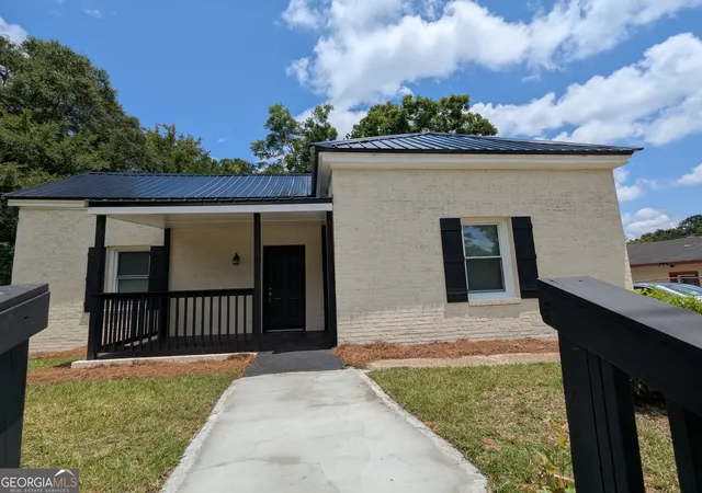 1st image of 409 Colquitt St, Lagrange, GA 30241 | MLS# 10800343