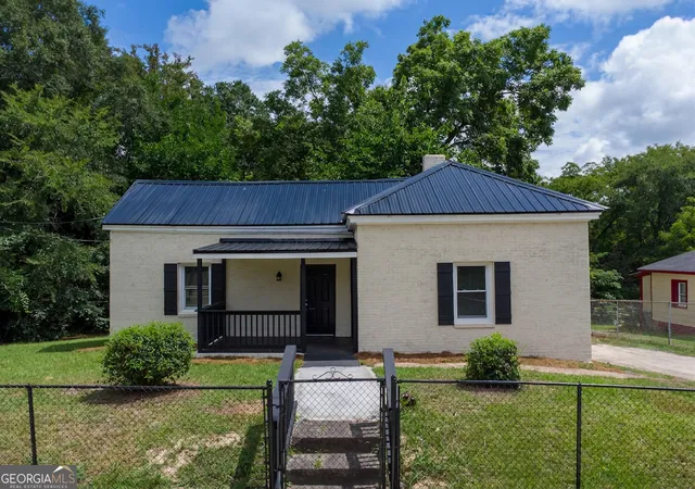 2nd image of 409 Colquitt St, Lagrange, GA 30241 | MLS# 10800343