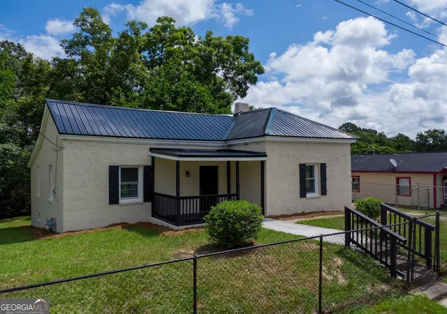 4th image of 409 Colquitt St, Lagrange, GA 30241 | MLS# 10800343