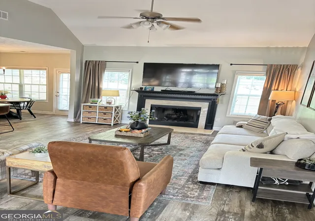 Photo 2 of Single family home for sale at 204 Magnolia St, Senoia, GA 30276 | MLS# 10823211 | Listing updated on 2026-08-25