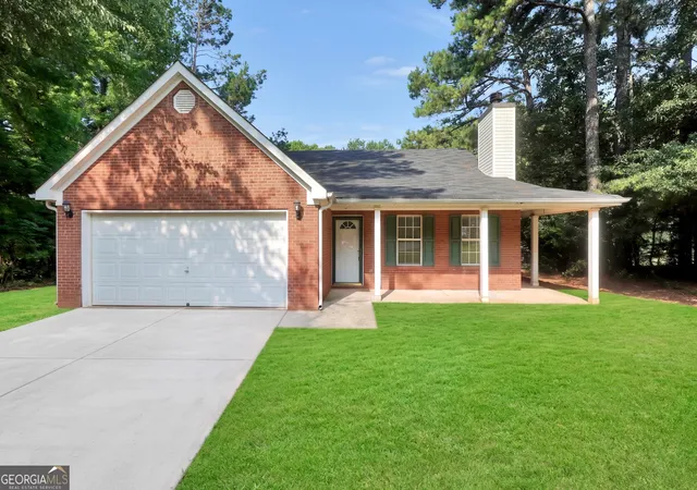 Photo 1 of Sale Pending at 208 Drake Elm Ct, Hampton, GA 30228 | MLS# 10799147 | Listing updated on 2026-09-29