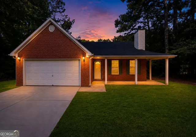 Photo 2 of Sale Pending at 208 Drake Elm Ct, Hampton, GA 30228 | MLS# 10799147 | Listing updated on 2026-09-29