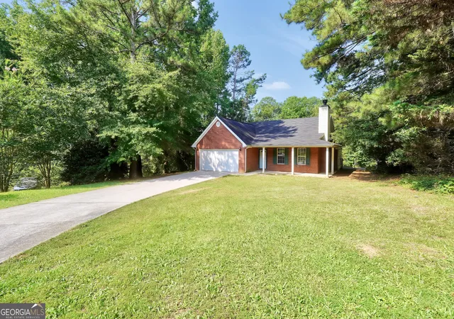 Photo 3 of Sale Pending at 208 Drake Elm Ct, Hampton, GA 30228 | MLS# 10799147 | Listing updated on 2026-09-29