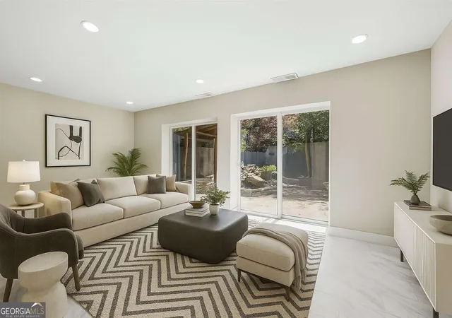 3rd image of 1009 Riverbend Club Dr Se, Atlanta, GA 30339 | MLS# 10796869