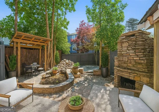 7th image of 1009 Riverbend Club Dr Se, Atlanta, GA 30339 | MLS# 10796869