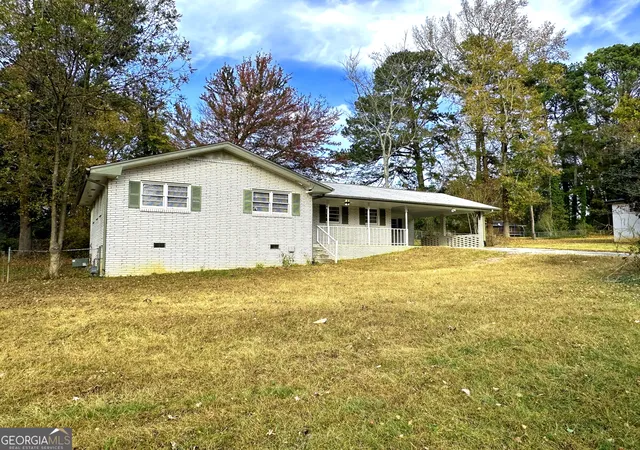Photo 1 of Single family home for sale at 423 Center Cir Sw, Conyers, GA 30094 | MLS# 10757415 | Listing updated on 2026-08-26