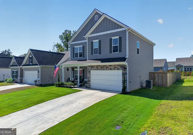 Photo 3 of Single family home for sale at 26 Majestic Oaks Way Ne, Rome, GA 30165 | MLS# 10833252 | Listing updated on 2026-09-08