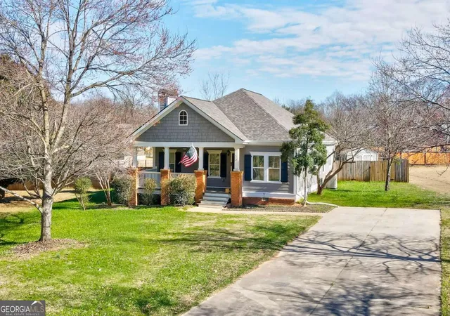 Photo 1 of Single family home for sale at 52 Willow Oak Cir, Comer, GA 30629 | MLS# 10808324 | Listing updated on 2026-08-04