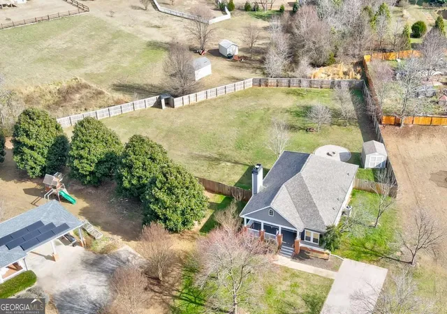 Photo 2 of Single family home for sale at 52 Willow Oak Cir, Comer, GA 30629 | MLS# 10808324 | Listing updated on 2026-08-04