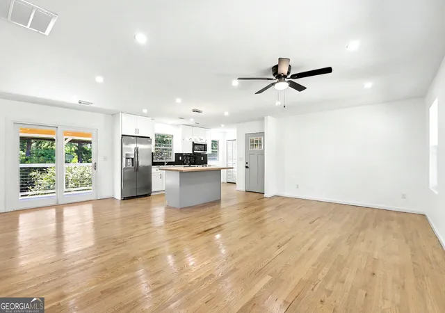 Photo 3 of Single family home for sale at 6260 Walker Rd, Riverdale, GA 30296 | MLS# 10824416 | Listing updated on 2026-09-08
