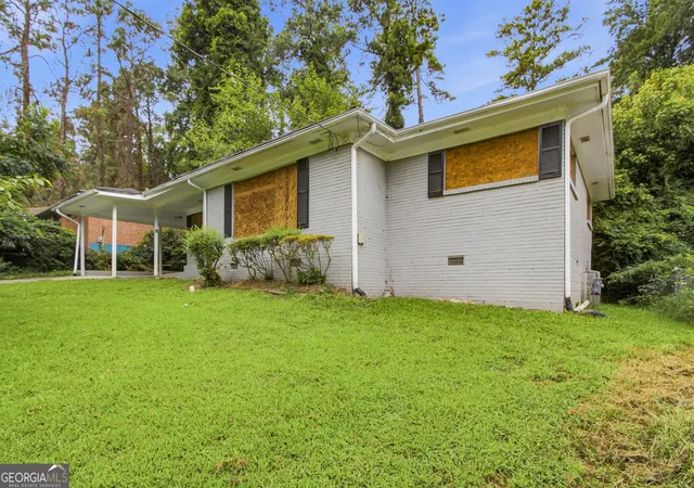 Photo 2 of Single family home for sale at 1883 Cindy Dr, Decatur, GA 30032 | MLS# 10835449 | Listing updated on 2026-09-24