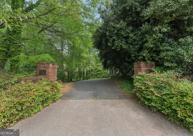Photo 3 of Sale Pending at 305 Broadmeadow Cvs, Roswell, GA 30075 | MLS# 10756127 | Listing updated on 2026-08-21