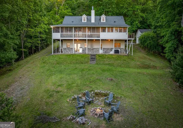 Photo 2 of Single family home for sale at 760 River Bnd Ln, Blue Ridge, GA 30513 | MLS# 10771243 | Listing updated on 2026-06-29