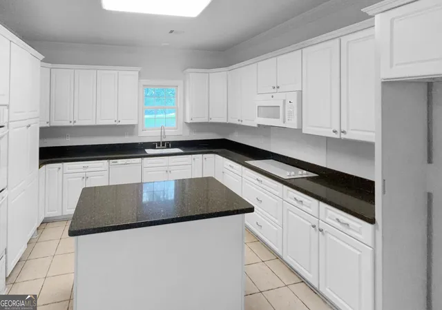 2nd image of 1751 N Houston Lake Blvd, Warner Robins, GA 31093 | MLS# 10817639