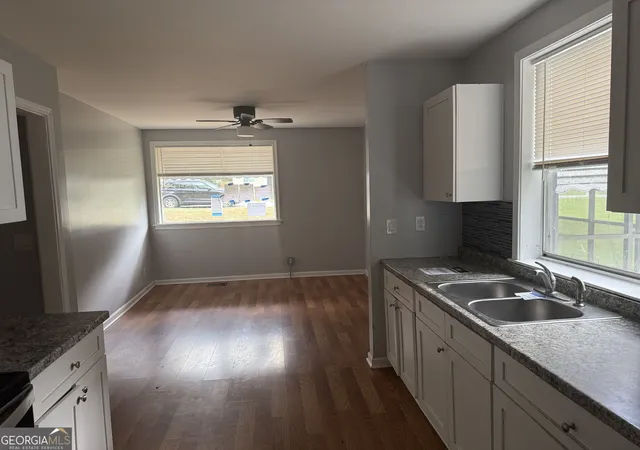 Photo 3 of Single family home for sale at 2557 Loghaven Dr Nw, Atlanta, GA 30318 | MLS# 10833768 | Listing updated on 2026-09-09