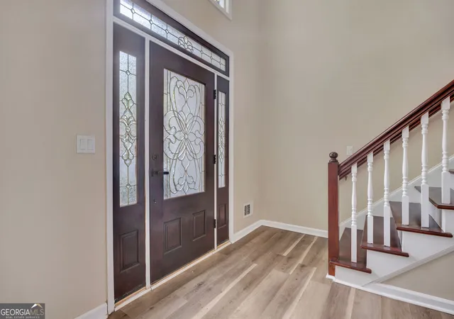 Photo 4 of Single family home for sale at 1412 Crooked Tree Cir, Stone Mountain, GA 30088 | MLS# 10823050 | Listing updated on 2026-09-18