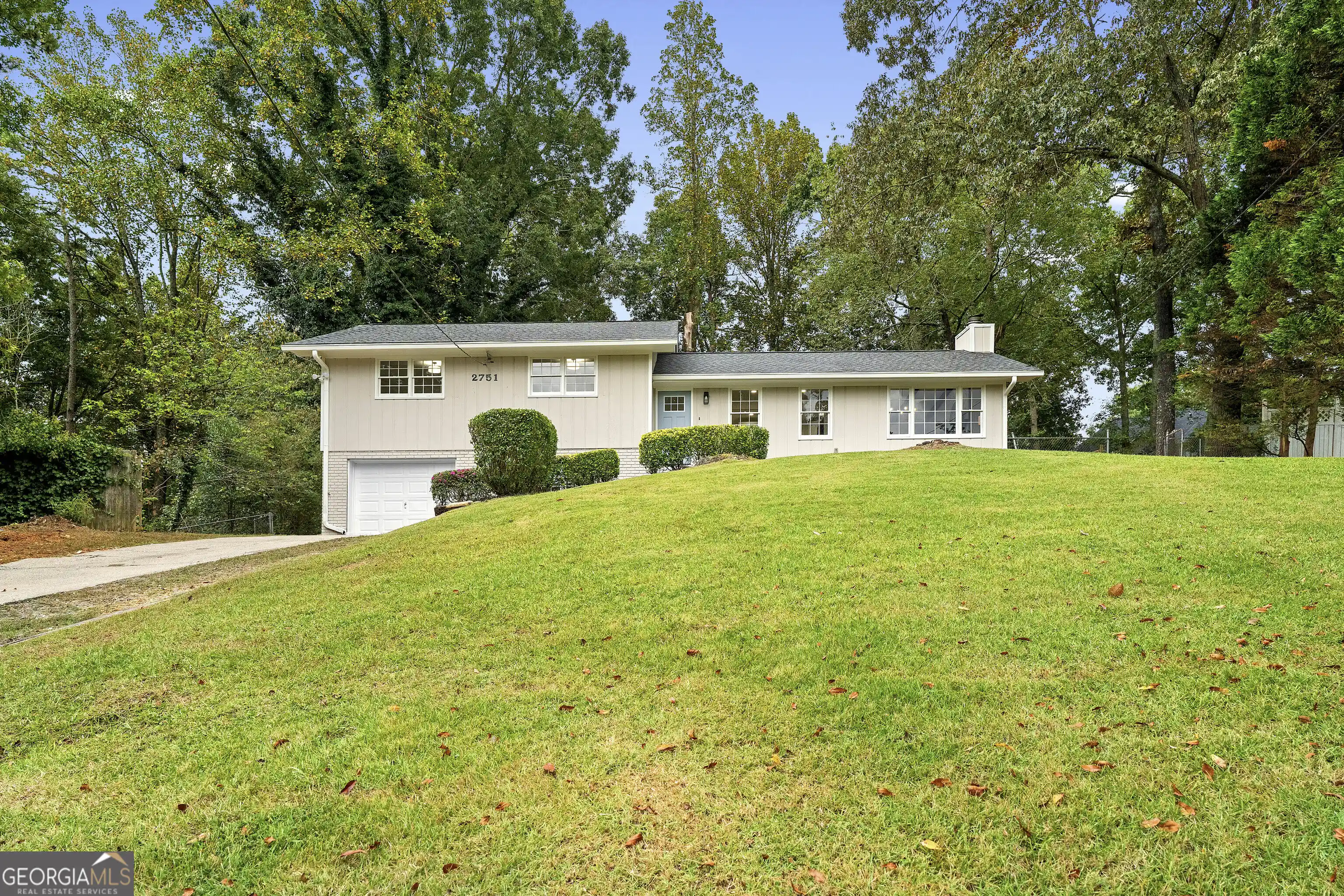 Photo 1 of Single family home for sale at 2751 Dunwood Ln, Acworth, GA 30102 | MLS# 10868461 | Listing updated on 2026-10-21