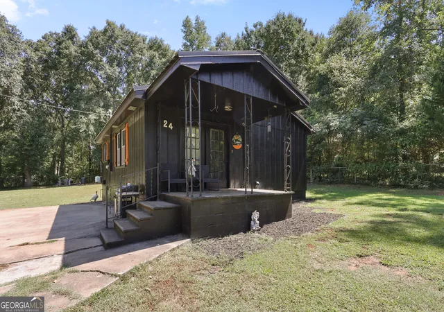 Photo 1 of Single family home for sale at 24 Shady Ln, Jackson, GA 30233 | MLS# 10833847 | Listing updated on 2026-09-10