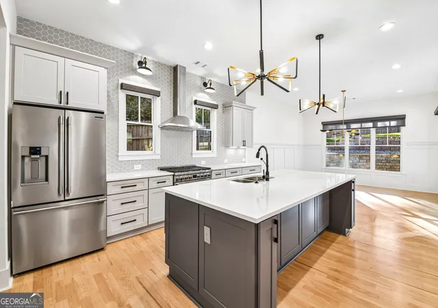 Photo 1 of Single family home for sale at 2073 Candler Rd, Atlanta, GA 30317 | MLS# 10879091 | Listing updated on 2026-10-30
