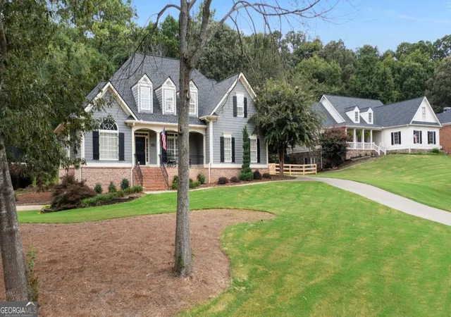 Photo 3 of Single family home for sale at 31 Heartwood Dr Sw, Cartersville, GA 30120 | MLS# 10820000 | Listing updated on 2026-08-19
