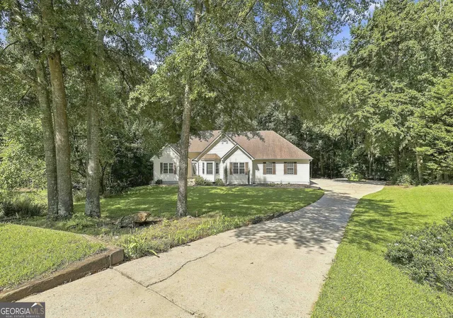Photo 4 of Single family home for sale at 70 Wilkes Ct, Newnan, GA 30263 | MLS# 10821511 | Listing updated on 2026-08-28
