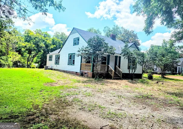 Photo 2 of Single family home for sale at 203 Dallas Dr, Thomaston, GA 30286 | MLS# 10808741 | Listing updated on 2026-08-02