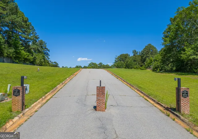 3rd image of Lot 17 Sidney Pt, Hartwell, GA 30643 | MLS# 10756682
