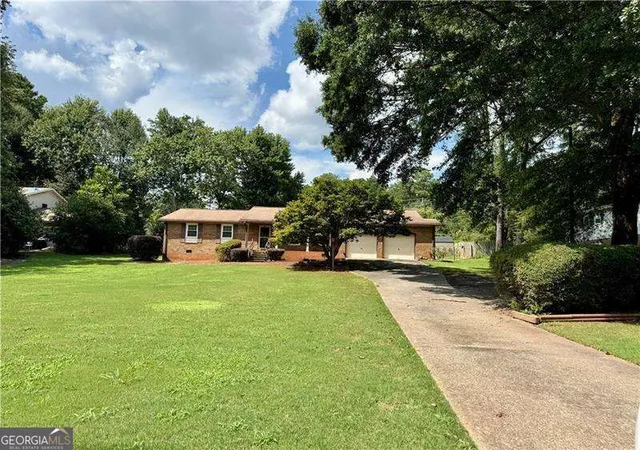 Photo 1 of Sale Pending at 164 Hawkins Store Rd Nw, Kennesaw, GA 30144 | MLS# 10833984 | Listing updated on 2026-09-11