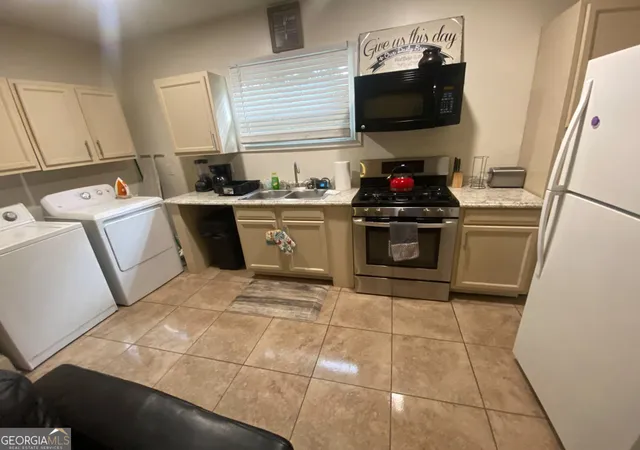 Photo 2 of Multi family home for sale at 1711 Ralph David Abernathy Blvd, Atlanta, GA 30310 | MLS# 10786865 | Listing updated on 2026-08-22