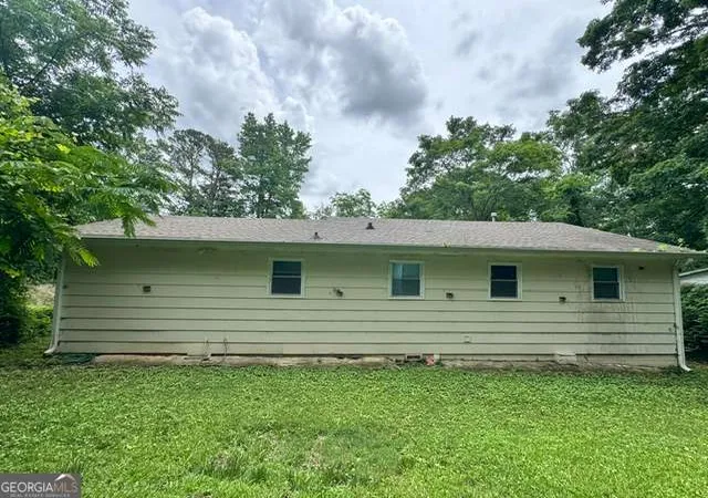 Photo 8 of Sale Pending at 5552 Lakeside Dr, Union City, GA 30291 | MLS# 10781139 | Listing updated on 2026-09-11