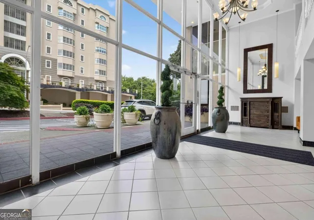 Photo 3 of Condo for sale at 2479 Peachtree Rd Ne #1708, Atlanta, GA 30305 | MLS# 10828861 | Listing updated on 2026-09-24