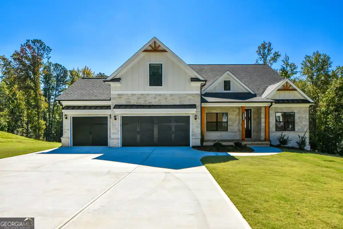 Photo 1 of Single family home for sale at 8255 Crooked Crk Dr, Cumming, GA 30028 | MLS# 10783900 | Listing updated on 2026-10-25