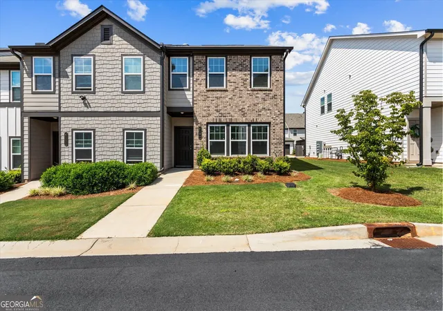 Townhouse for sale at 4109 Kingsbere Way, Douglasville, GA 30135 | MLS# 10836897
