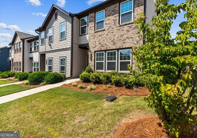 Photo 2 of Townhouse for sale at 4109 Kingsbere Way, Douglasville, GA 30135 | MLS# 10836897 | Listing updated on 2026-09-14