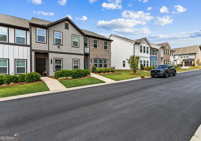 Photo 4 of Townhouse for sale at 4109 Kingsbere Way, Douglasville, GA 30135 | MLS# 10836897 | Listing updated on 2026-09-14