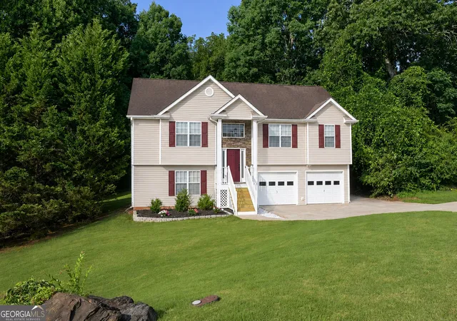 Photo 1 of Single family home for sale at 114 Waterbury Ln, Braselton, GA 30517 | MLS# 10787006 | Listing updated on 2026-08-27