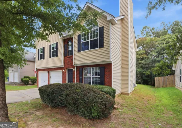 Photo 3 of Single family home for sale at 2545 Carolina Rdg, Riverdale, GA 30296 | MLS# 10825026 | Listing updated on 2026-09-17