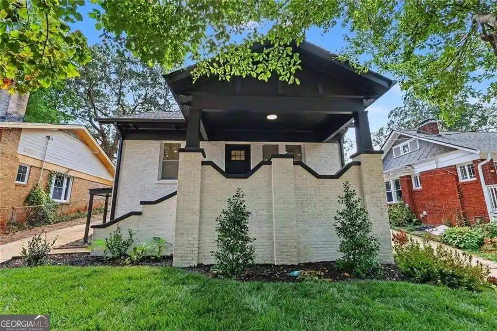 Photo 1 of Sale Pending at 1600 Rogers Ave Sw, Atlanta, GA 30310 | MLS# 10855946 | Listing updated on 2026-10-19