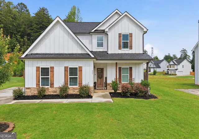 Homes for sale in Lula, GA | 6352 Magnolia Station Dr, Lula, GA 30554 | MLS# 10791797