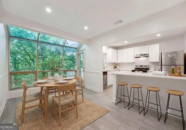 Photo 2 of Townhouse for sale at 7500 Roswell Rd #47, Sandy Springs, GA 30350 | MLS# 10796639 | Listing updated on 2026-09-04