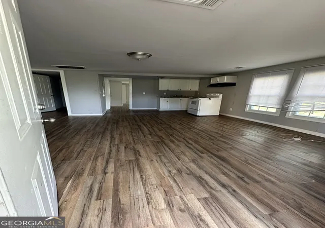 4th image of 1675 Oak St Ne, Conyers, GA 30012 | MLS# 10792963
