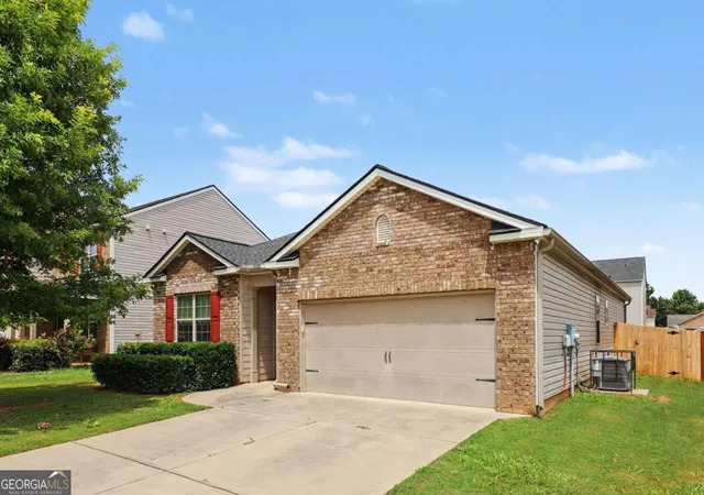 2nd image of 1886 Osprey Dr, Hampton, GA 30228 | MLS# 10787799