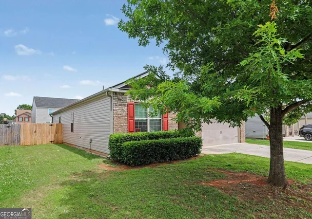 3rd image of 1886 Osprey Dr, Hampton, GA 30228 | MLS# 10787799